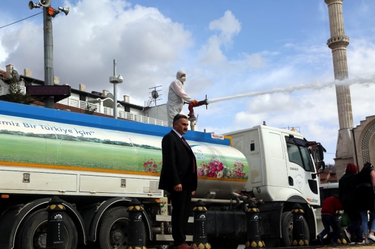 Develi’de Dezenfekte Seferberliği Sürüyor