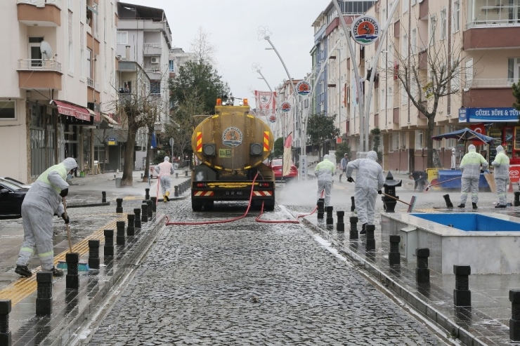 Atakum’un ‘Hijyen Timi’ Cadde, Park Ve Camilerde