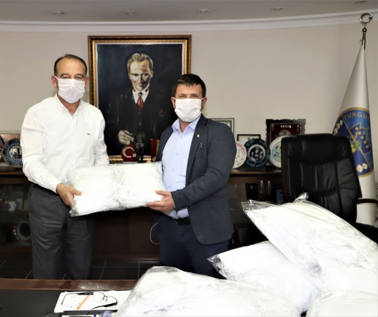 Başkan Çetin Akın’dan Meslek Odalarına Maske Yardımı