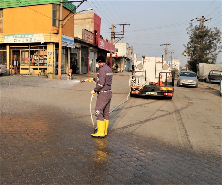 Turgutlu’da Dezenfekte Çalışmaları Devam Ediyor
