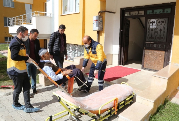 Van’da Korona Virüse Karşı Evde Sağlık Ve Nakil Hizmeti