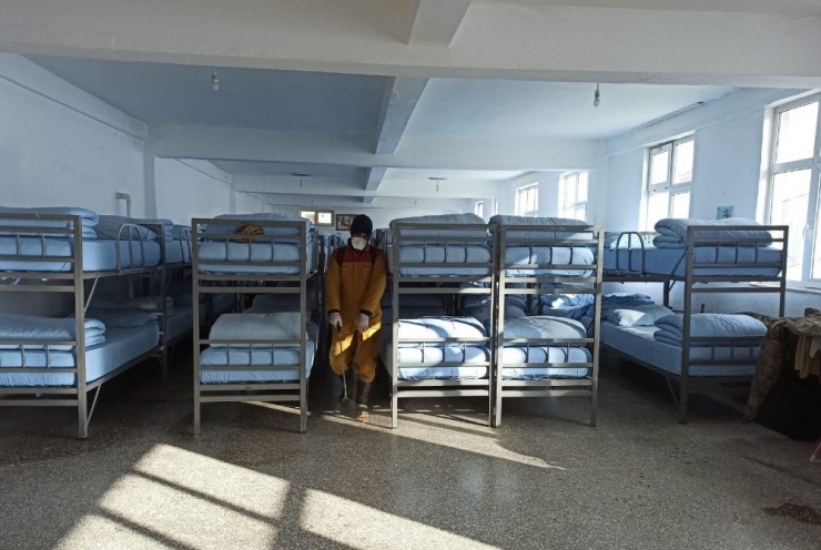 Başkale’de Temizlik Ve Dezenfekte Seferberliği