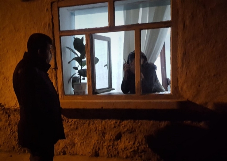 Ak Gençlik’ten Komşuluk Seferberliği