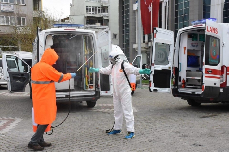 Ambulanslar Dezenfekte Ediliyor