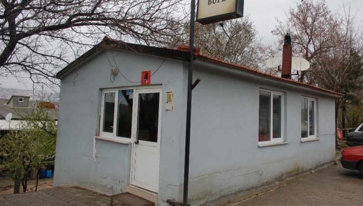 Büfeden 13 Kasa Bira Çaldılar