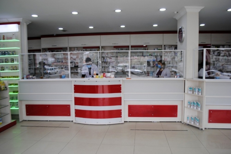 Eczanelerde Korona Tedbiri