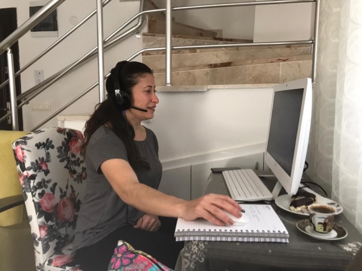 Çağrı Telefonlarını Evlerinde Gece Gündüz Cevaplayacaklar