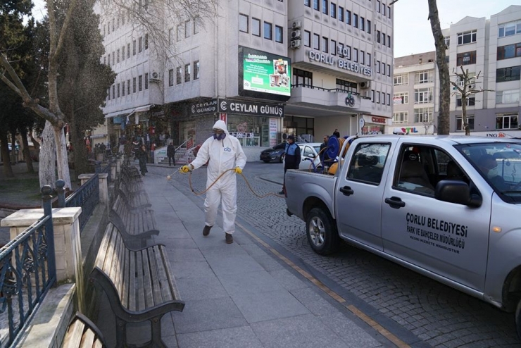 Çorlu’da Meydanlara Korona Virüs Temizliği