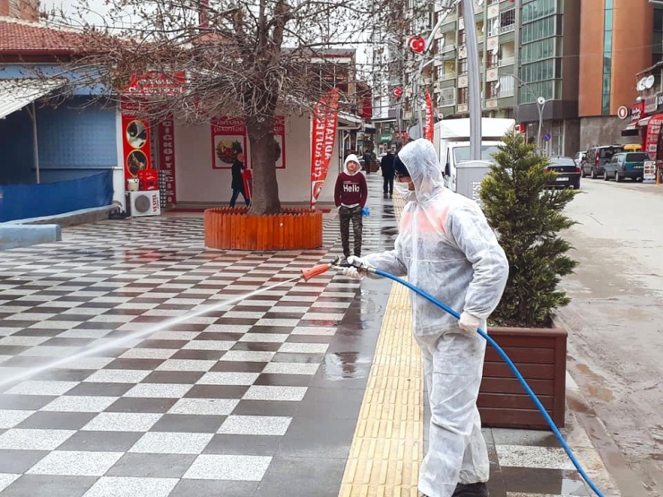 Önce Virüs Salgını İçin Uyardı, Sonra Söz Verdi