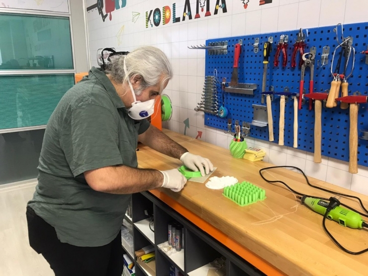 Nilüfer Belediyesi’nden Sağlık Kuruluşlarına 3 Boyutlu Destek