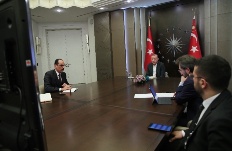 Cumhurbaşkanı Erdoğan Bakanlarla Video Konferansla Görüştü