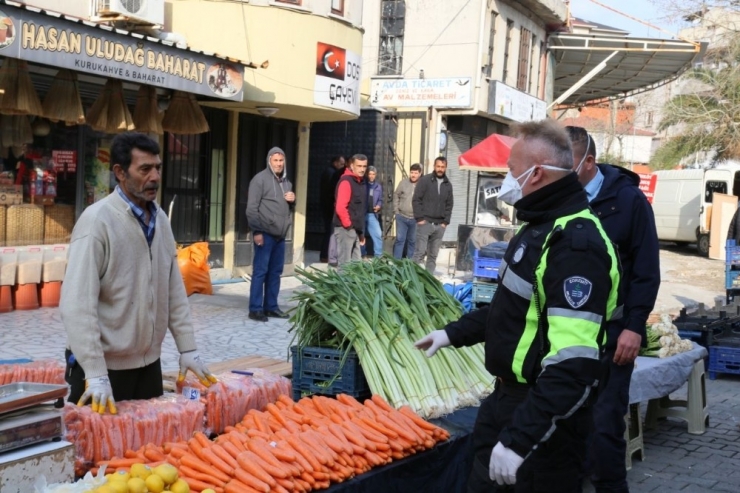 Edremit Körfezi’nin En Büyük Halk Pazarında Gıda Dışında Sergi Açılmasına İzin Verilmedi