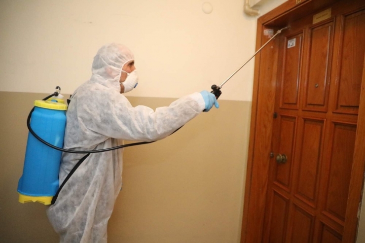 Eyüpsultan’da Dezenfeksiyon Çalışmaları Ara Vermeden Sürdürülüyor