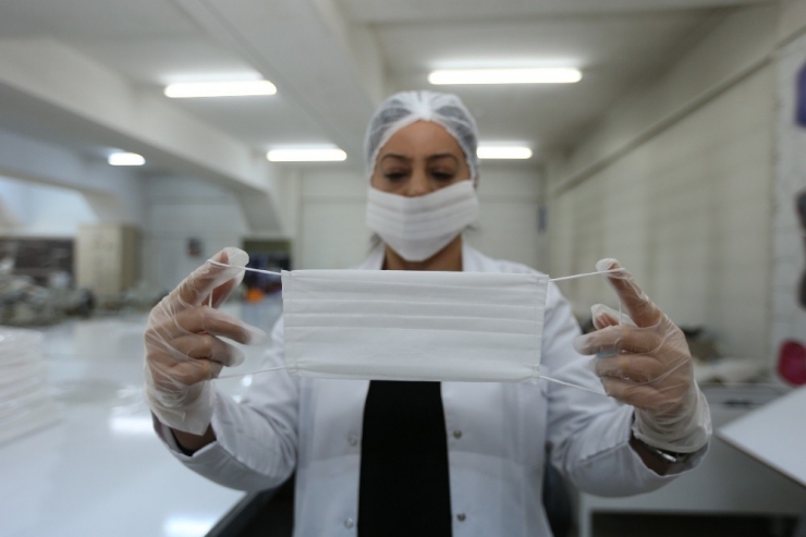 Büyükşehir Gasmek Kurslarında Maske Üretimine Başladı