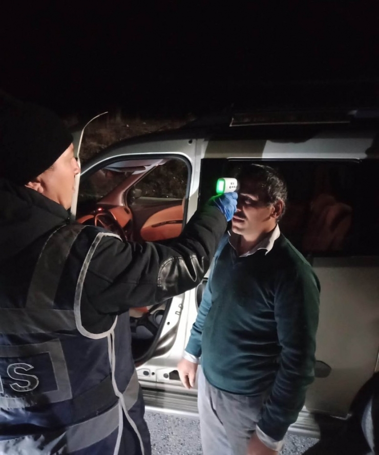 Kastamonu Girişlerinde Ateş Ölçer İle Kontroller Başladı