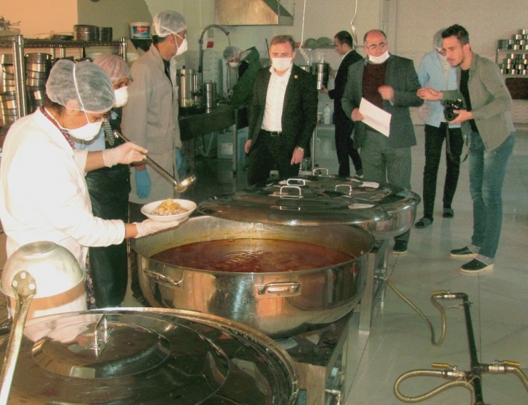 Kaymakam Mutlu’dan Aşevinde Hijyen İncelemesi