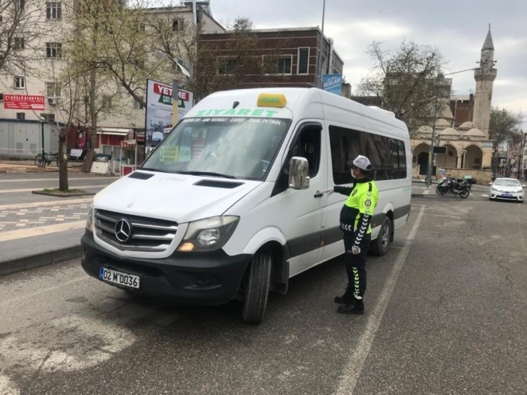 Trafik Ekiplerinden Toplu Taşıma Araçlarında Korona Virüs Denetimi