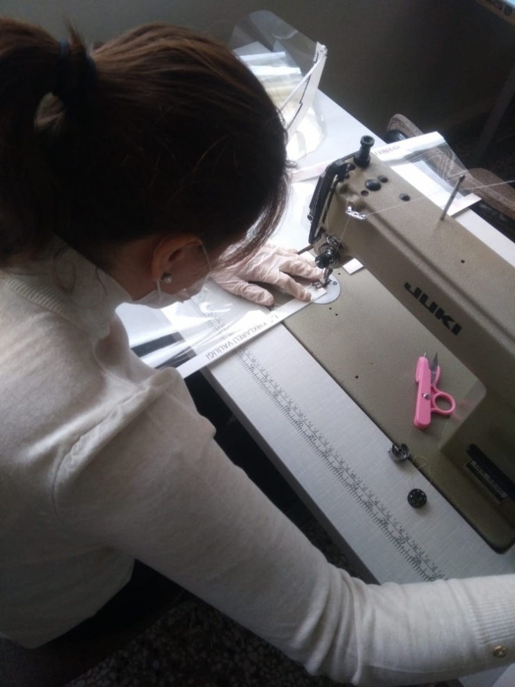 Kahraman Sağlık Emekçilerine Asetatlı Maske Kırklareli’den