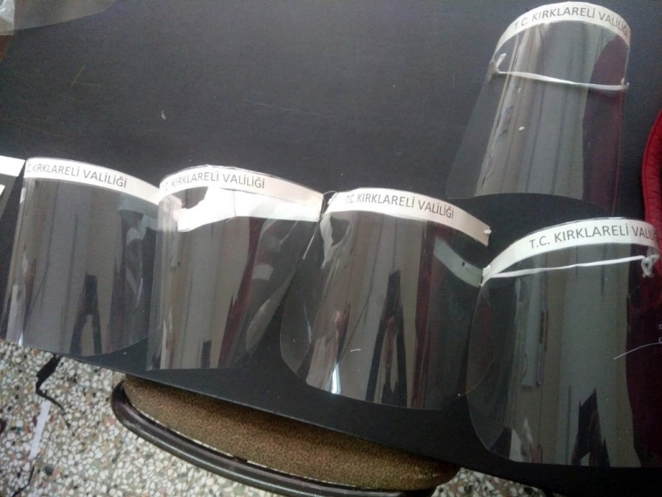 Kahraman Sağlık Emekçilerine Asetatlı Maske Kırklareli’den