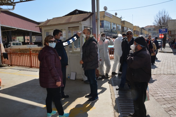 Korkuteli Pazarında Korona Virüs Önlemi