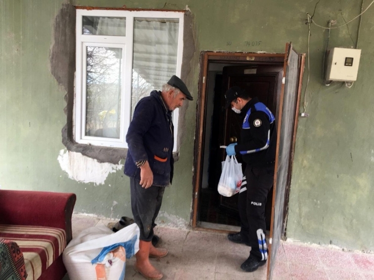 Elazığ Polisi, Evden Çıkamayanlar İçin Alışverişte