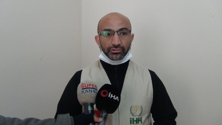 İhh Tabutla Çağrı Yaptı: "Lütfen Evde Kalın!"