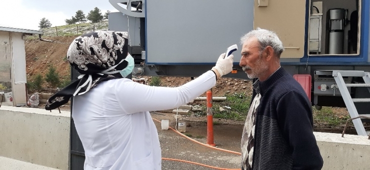 Adıyaman’a Giriş Ve Çıkışlarda ‘Korona’ Kontrolü