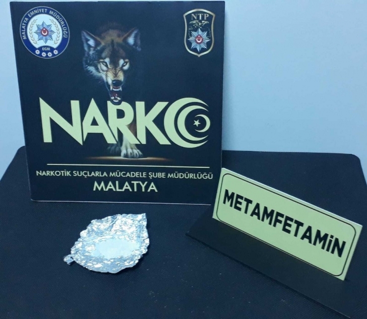 Uyuşturucu Ve Silahtan 3 Tutuklama