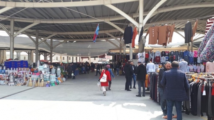 Salihli Pazarında Korona Sessizliği