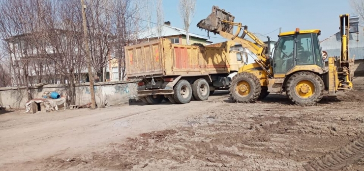 Bulanık Belediyesinden Çevre Temizliği