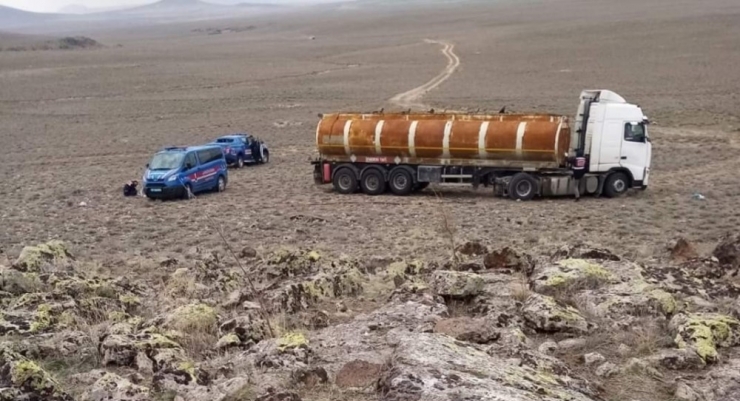 Botaş Boru Hattını Delerek Akaryakıt Çalan 3 Kişi Tutuklandı