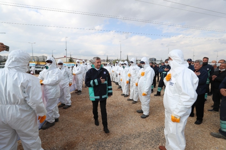 Şahinbey’den Dezenfekte Personeline İkramiye