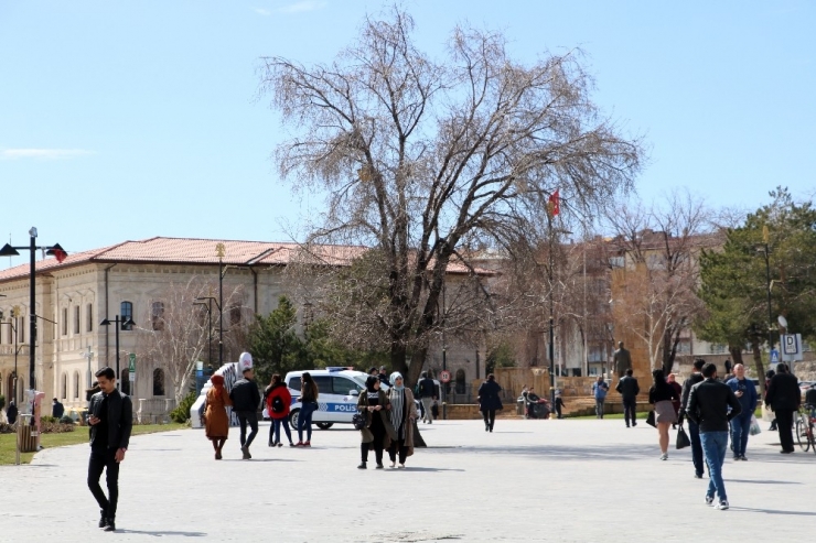 14 Gün Kuralına Uymayan 87 Kişiye 274 Bin Tl Para Cezası