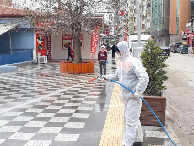 Sungurlu’da Dezenfekte Çalışmaları Devam Ediyor