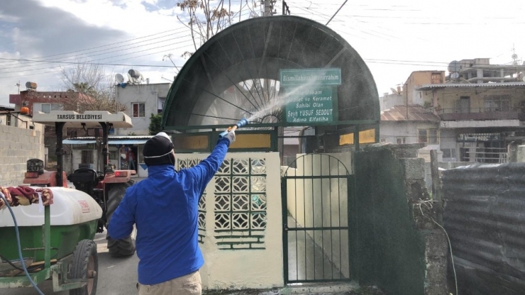 Tarsus’ta Şehrin Her Noktası Virüs Tehdidine Karşı İlaçlanıyor