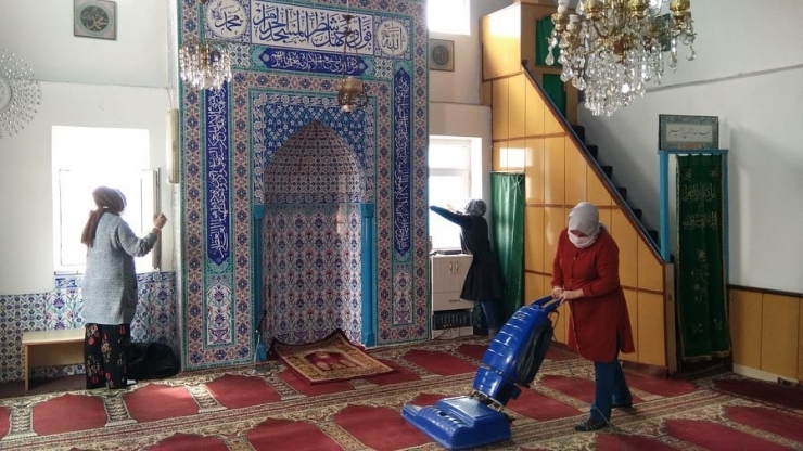 Taşköprü Belediyesi, Dezenfekte Çalışmalarını Sürdürüyor