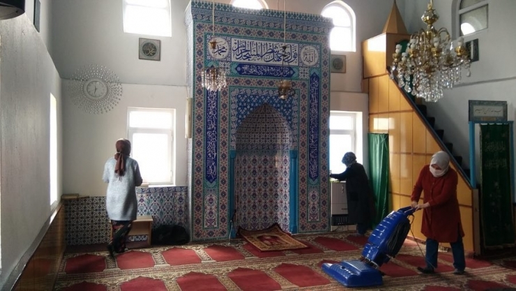 Taşköprü Belediyesi, Dezenfekte Çalışmalarını Sürdürüyor