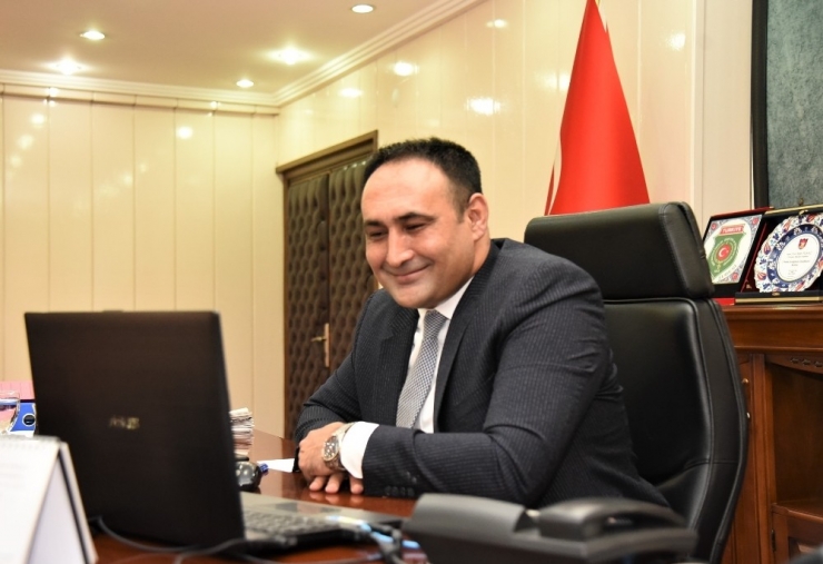 Başkan Yılmaz, Muhtarlarla Video Konferansla Toplantı Yaptı