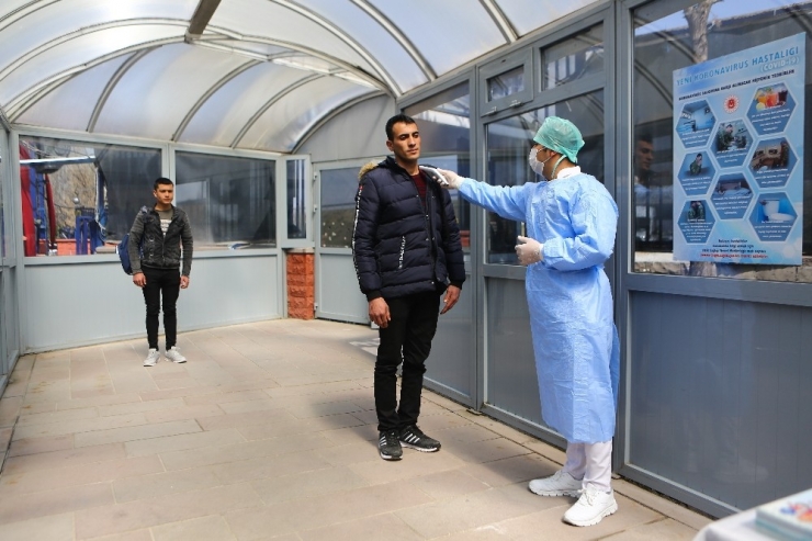 Tsk’dan Askere Alınan Acemi Erlere Üst Düzey Korona Virüs Koruması