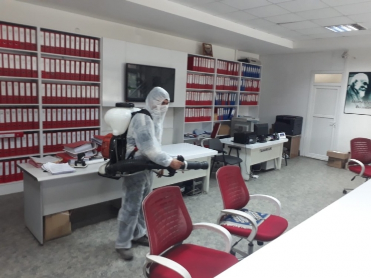 Eşme’de Dezenfekte İşlemleri Sürüyor