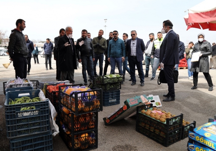 Van’daki Sebze Ve Meyve Halinde Korona Virüs Denetimi