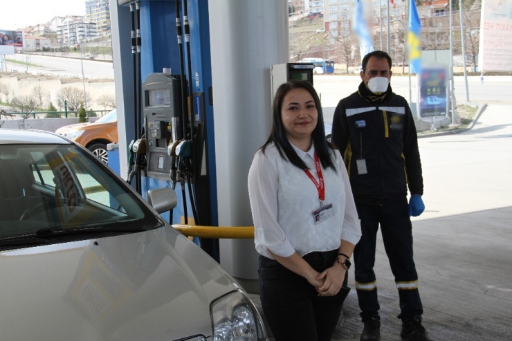 Ankara’da Sağlık Çalışanlarına Akaryakıt Desteği