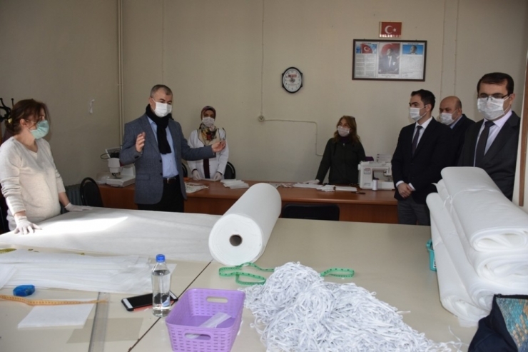 Artvin Maskesini Kendi Üretiyor