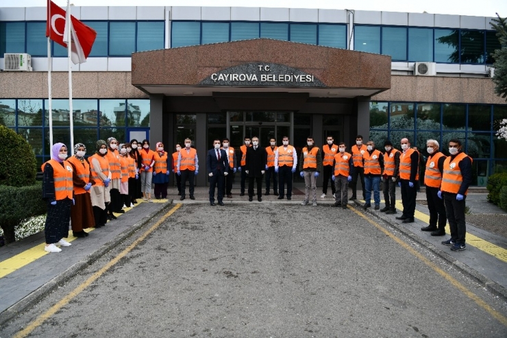 Vefa Destek Ekibinden Yaşlılara 24 Saat Hizmet