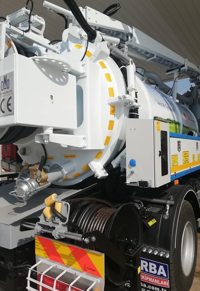 Başkan Altıkulaç, Vidanjör Kuka Aracını Teslim Aldı