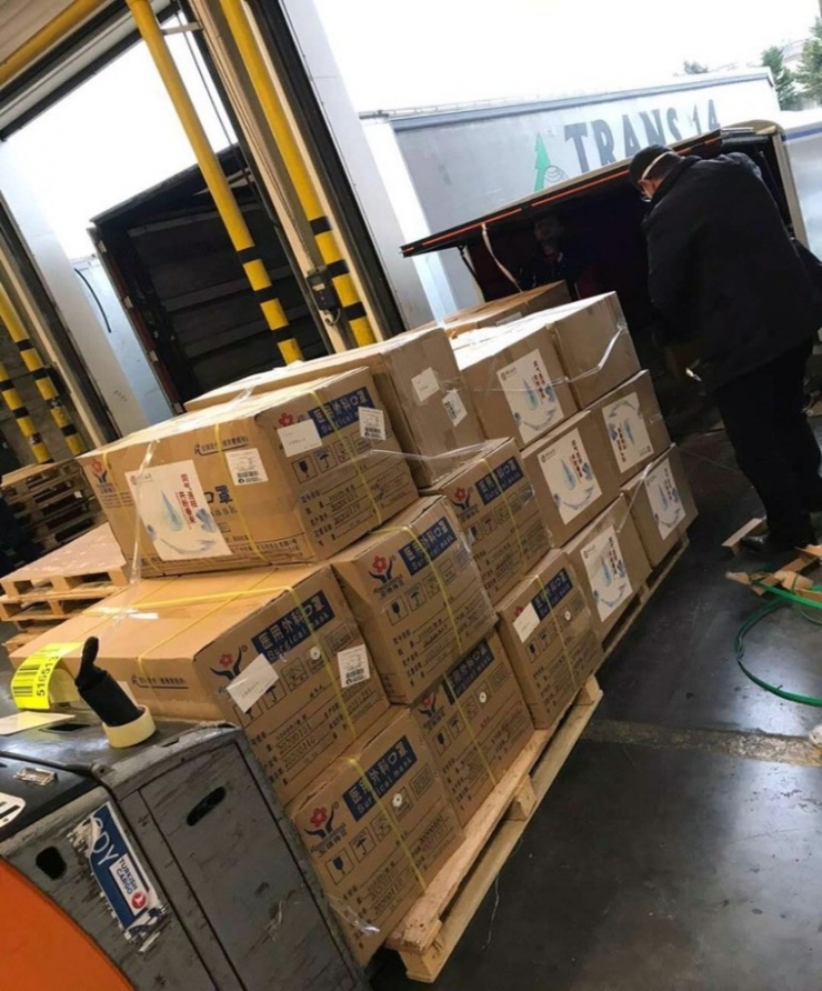 Çin, 44 Koli Medikal Malzemeyi Türkiye’ye Gönderdi