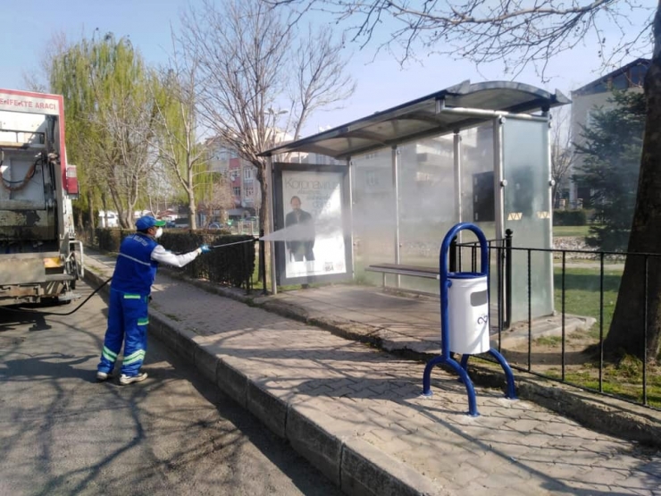 Çorlu Belediyesi Ekipleri 7 Gün 24 Saat Sahada Çalışıyor