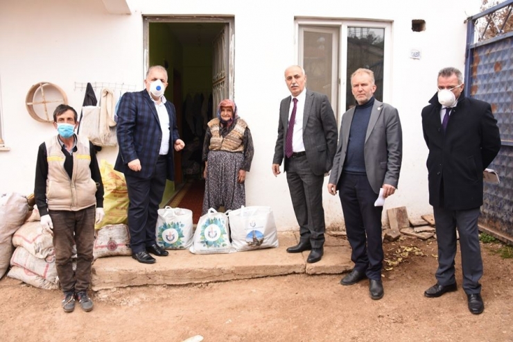 Yenişehir Belediyesi Vatandaşların Bütün İhtiyaçlarını Karşılıyor