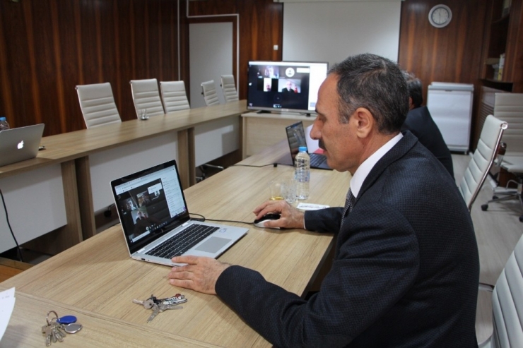 Fırat Üniversitesinde Telekonferanslı Toplantı