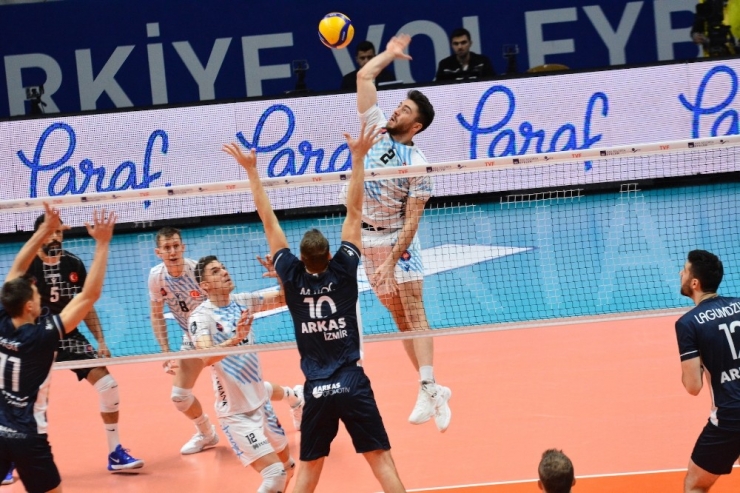 Halkbank Voleybol Takımı’nın Genç Yıldızı Furkan Aydın: “En Kısa Sürede Bu Zorlu Günlerden Kurtulmayı Dilerim”